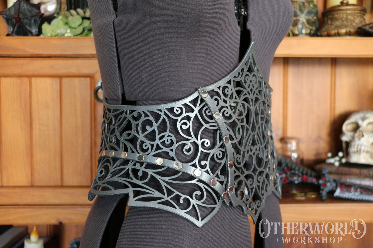 Leather Vine Thorn Waist Belt | Silver