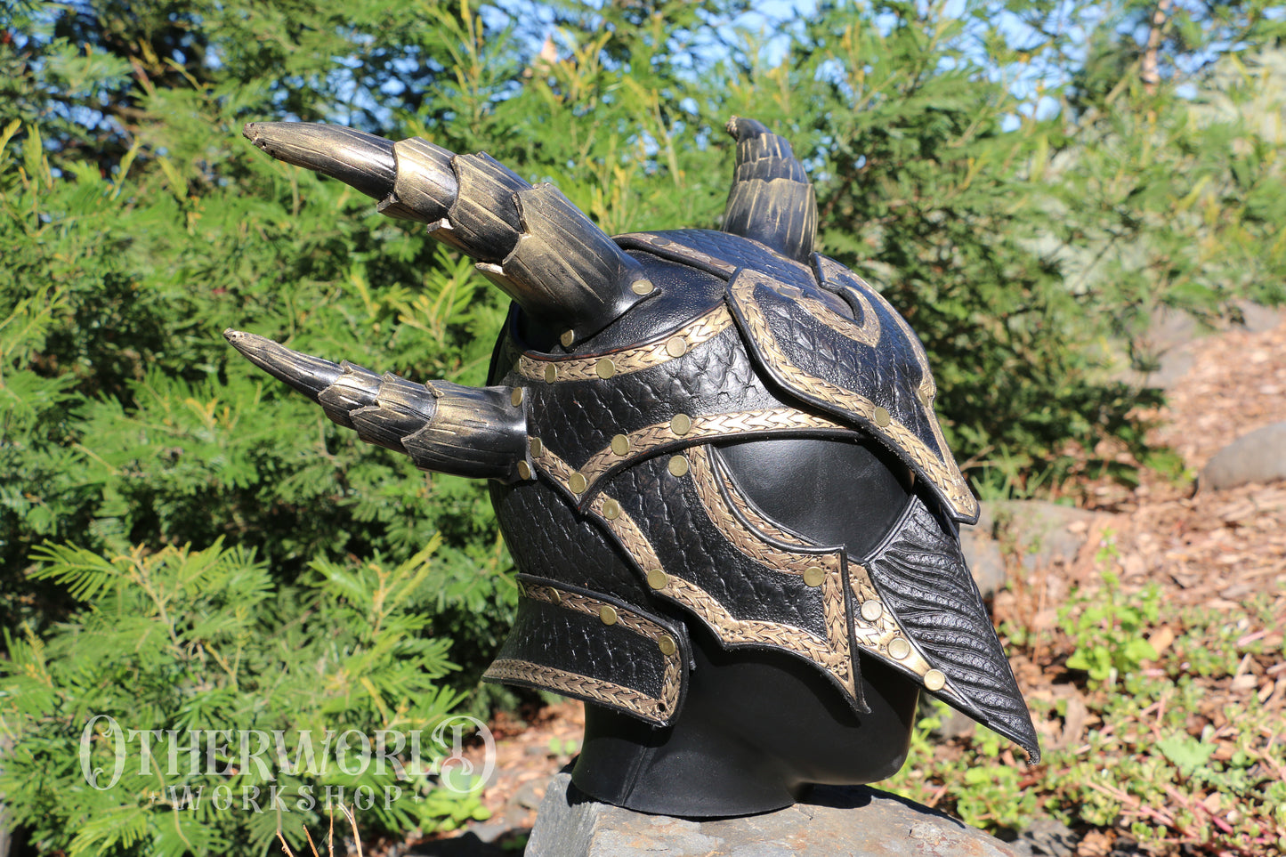 Leather Daedric Helmet | Exclusive