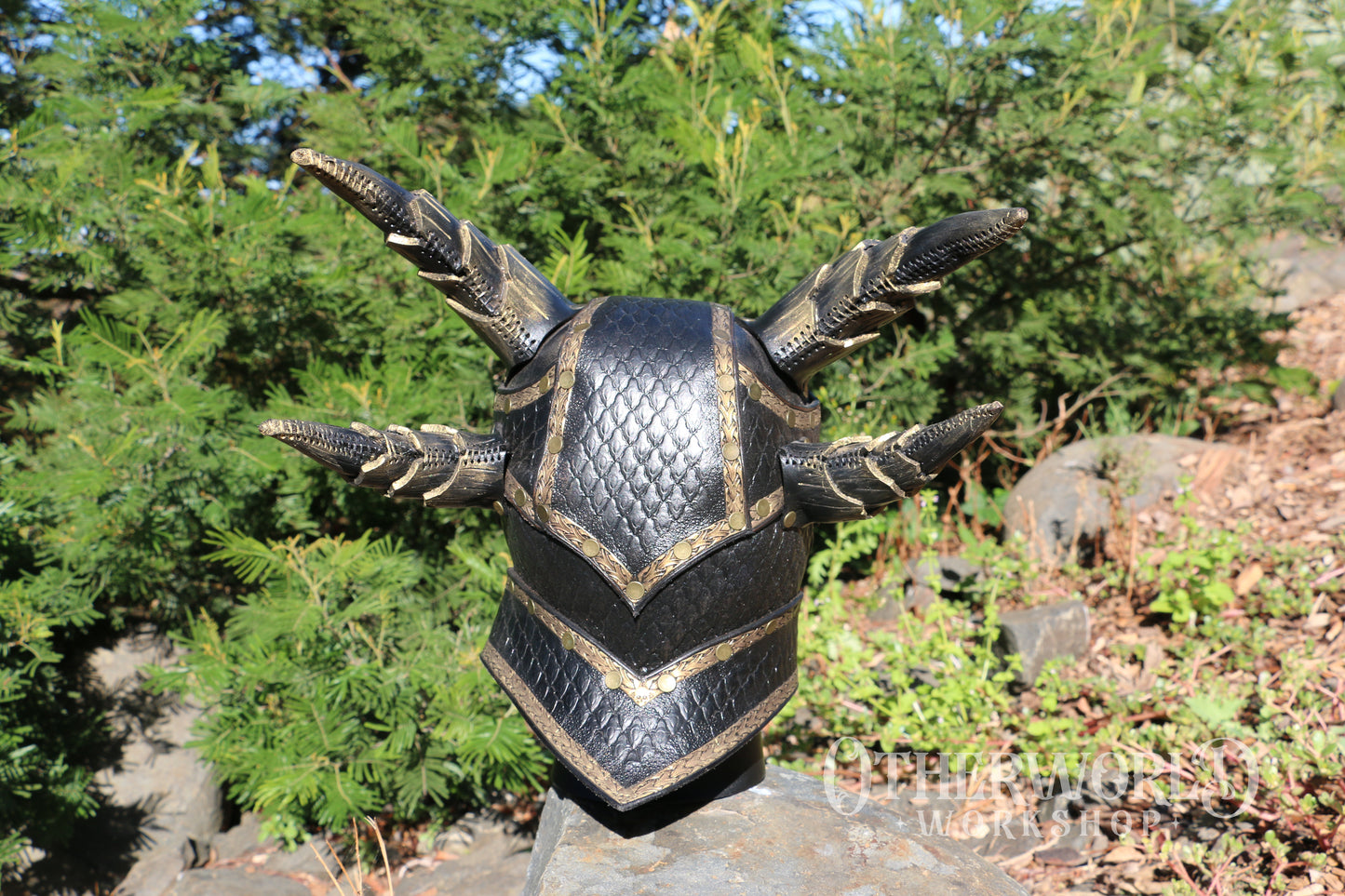 Leather Daedric Helmet | Exclusive