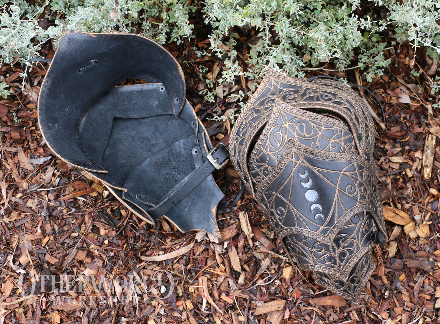 Leather Bloodstained Shoulder Paulron Set