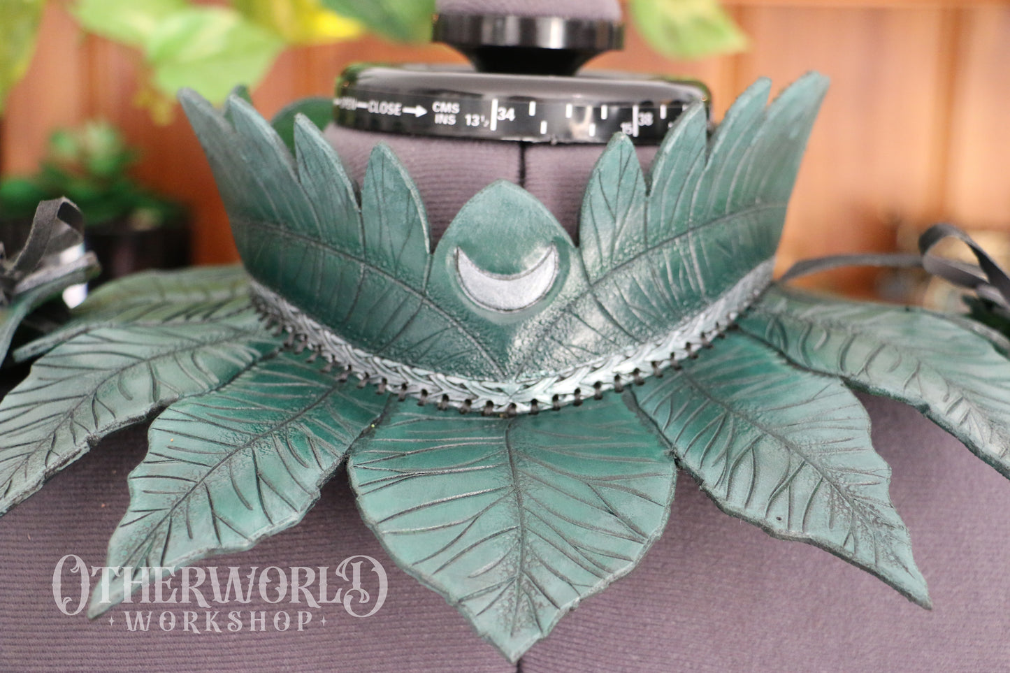 Leather Leaf Shoulder Mantle