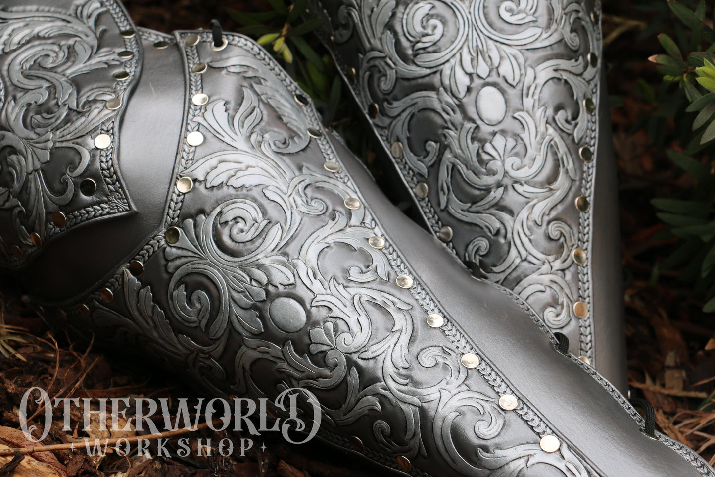 Leather Baroque Greaves Set