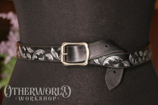 Leather Enchanted Buckle Belt | XS