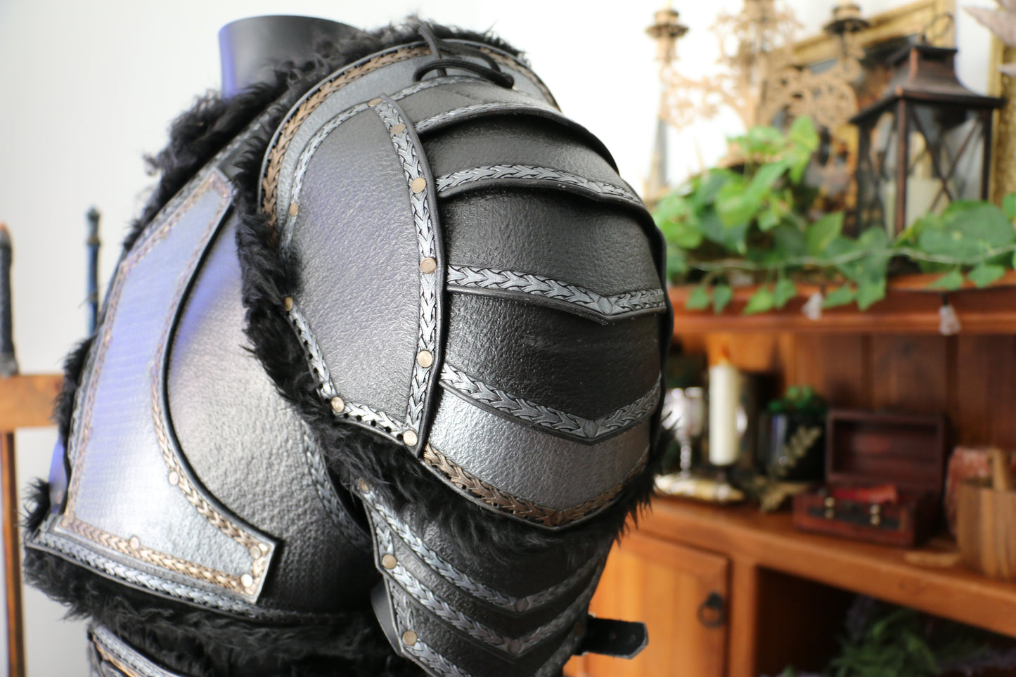 Leather Fenrir Demi Chestpiece & Shoulder Pauldron