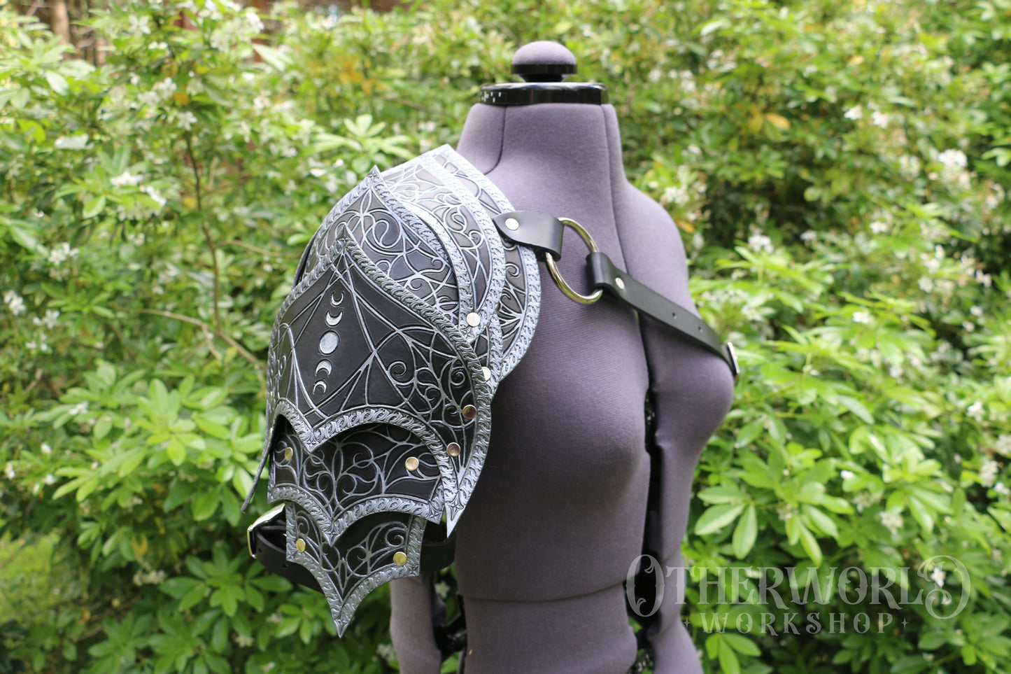 Leather Bloodstained Single Pauldron Harness