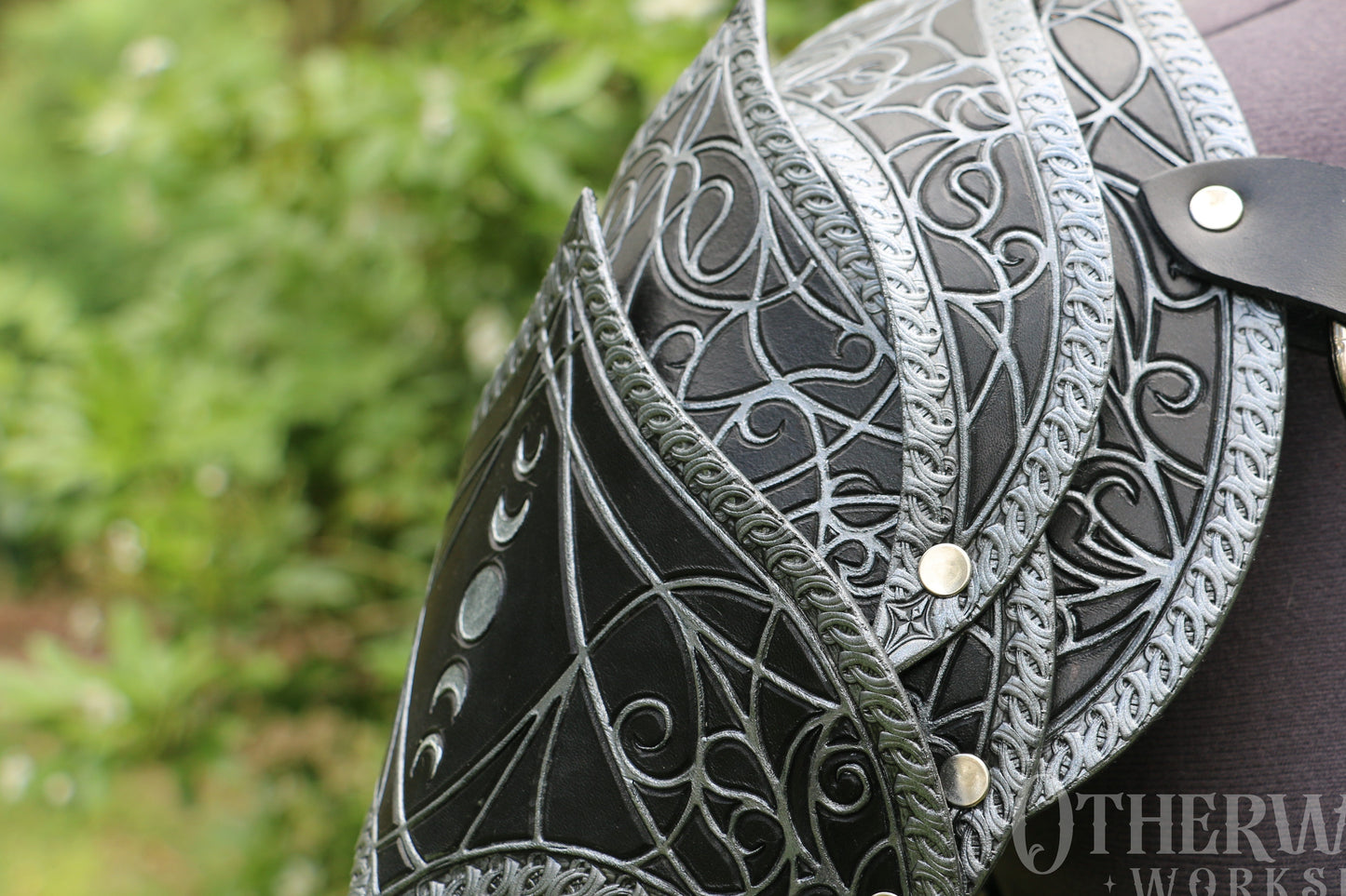 Leather Bloodstained Shoulder Paulron Set