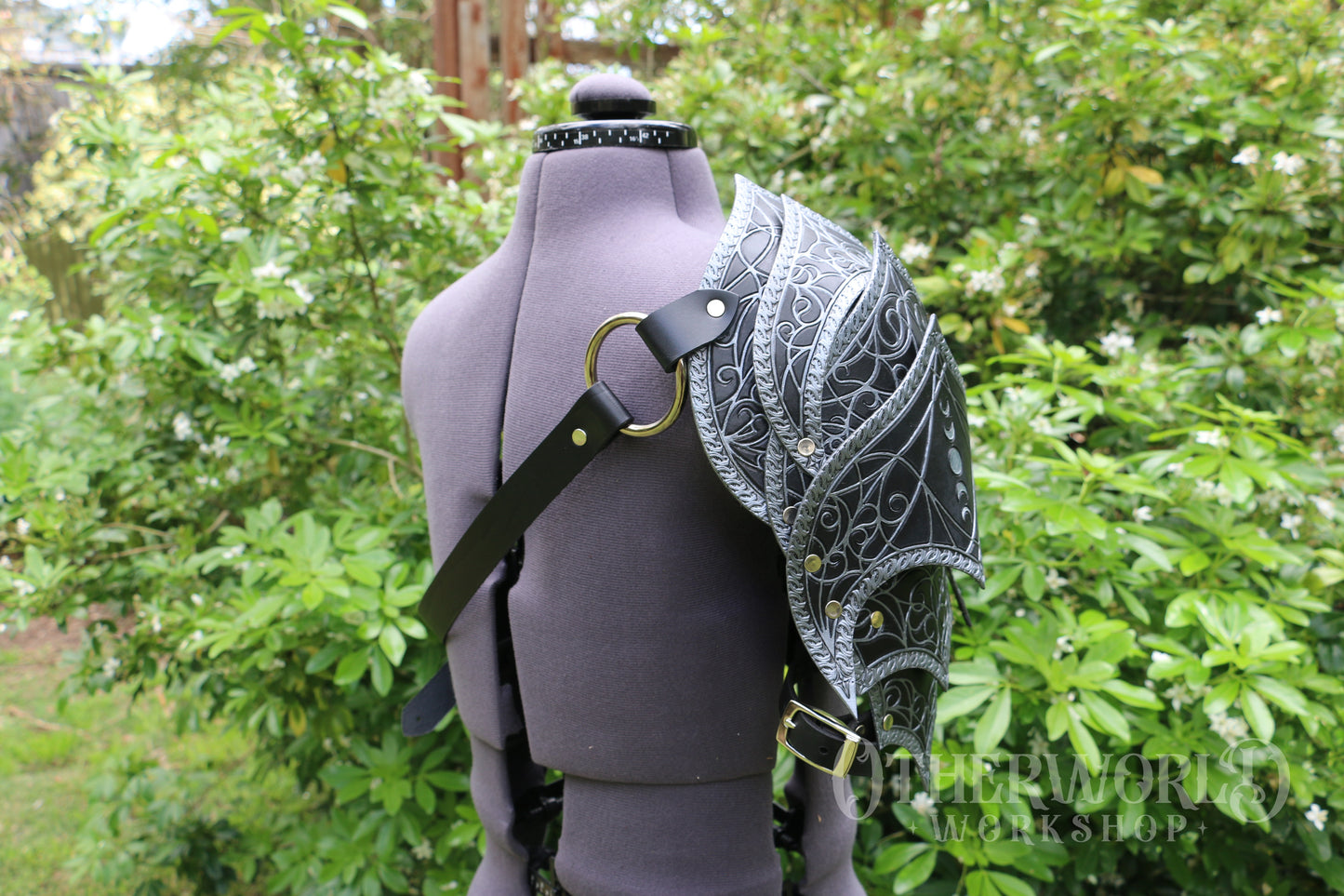 Leather Bloodstained Single Pauldron Harness
