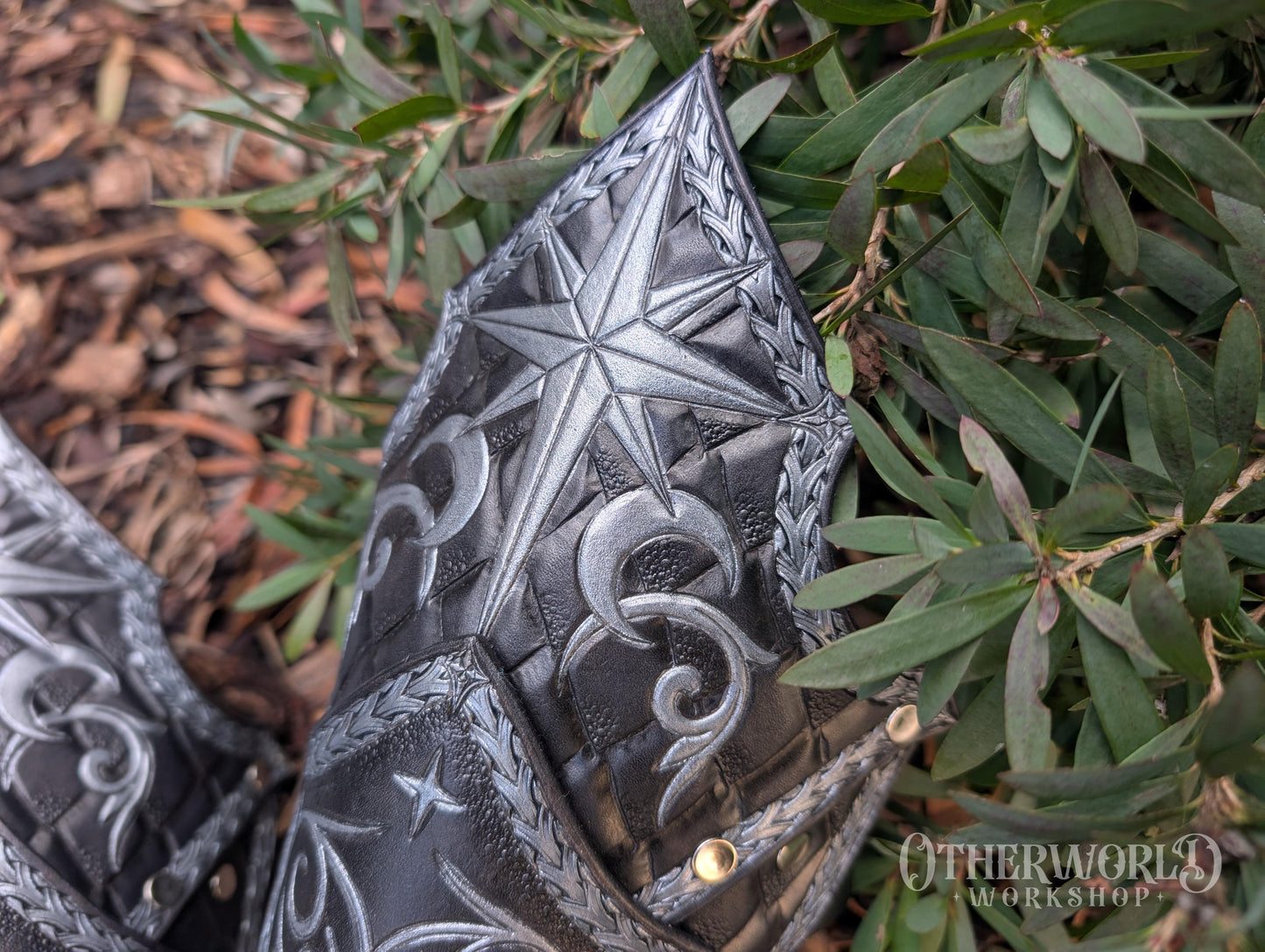 Leather Celestial Dragonscale Bracers Set