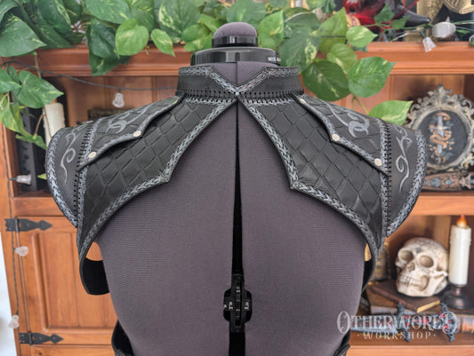 Leather Dragonscale Shoulder Mantle