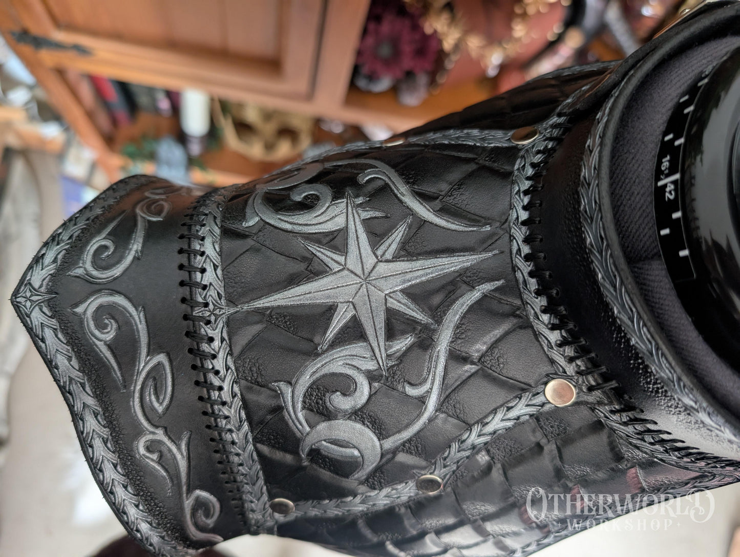 Leather Dragonscale Shoulder Mantle