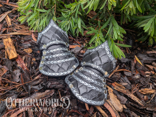 Leather Dragonscale Mini Gauntlet Set | S
