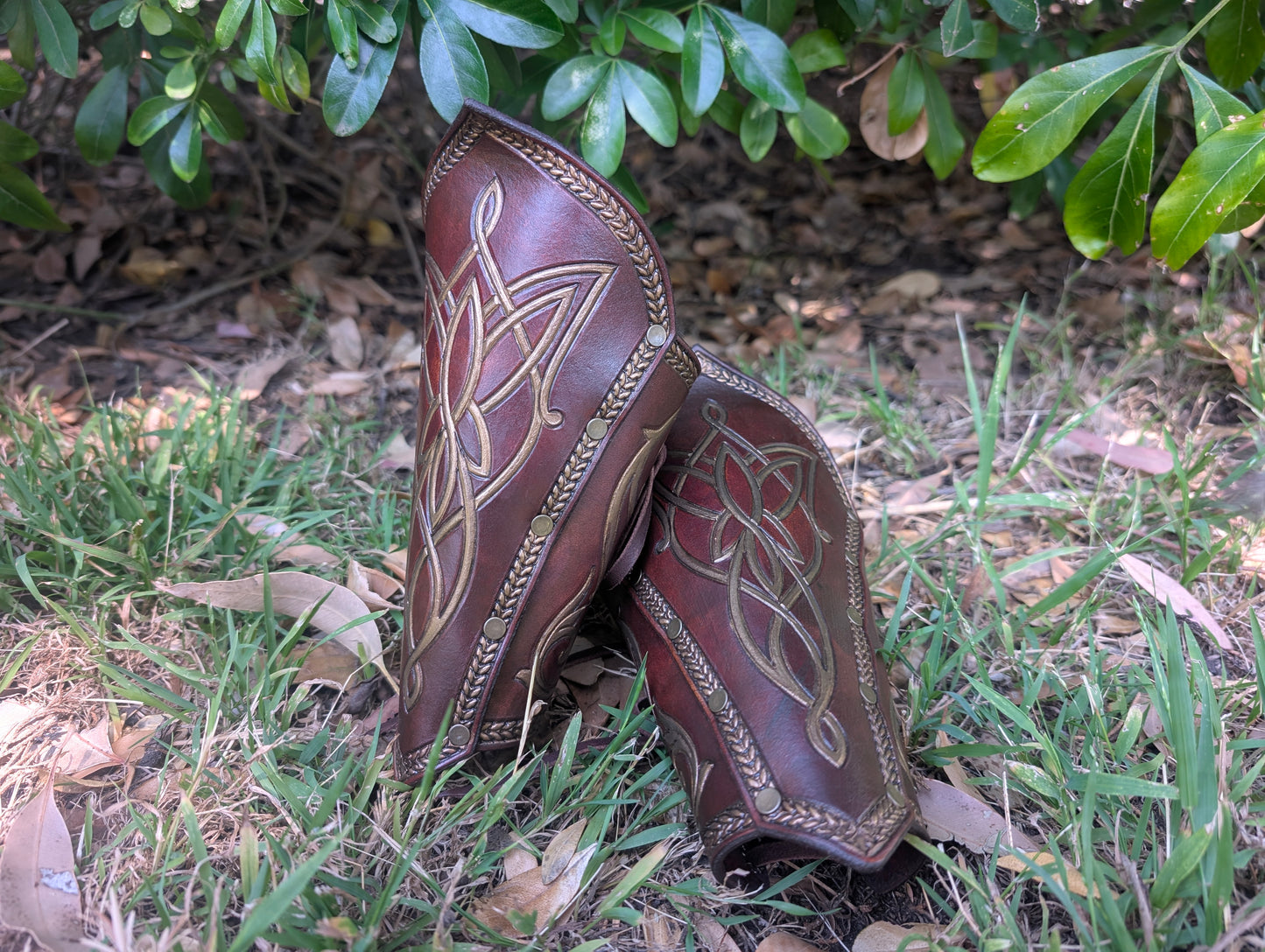 Leather Elven Bracers Set